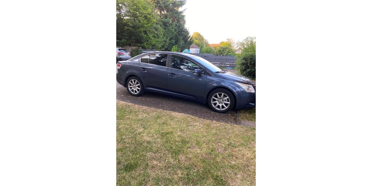Toyota Avensis 90.719 km 10.500 &euro; Menden 58708