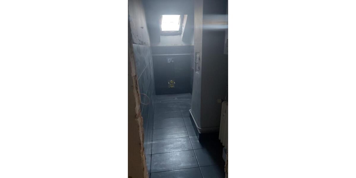 Dachgeschoßwohnung Beckum - 7 Zimmer, 120 m&sup2;, 150.000&euro; | Angebot:26412234