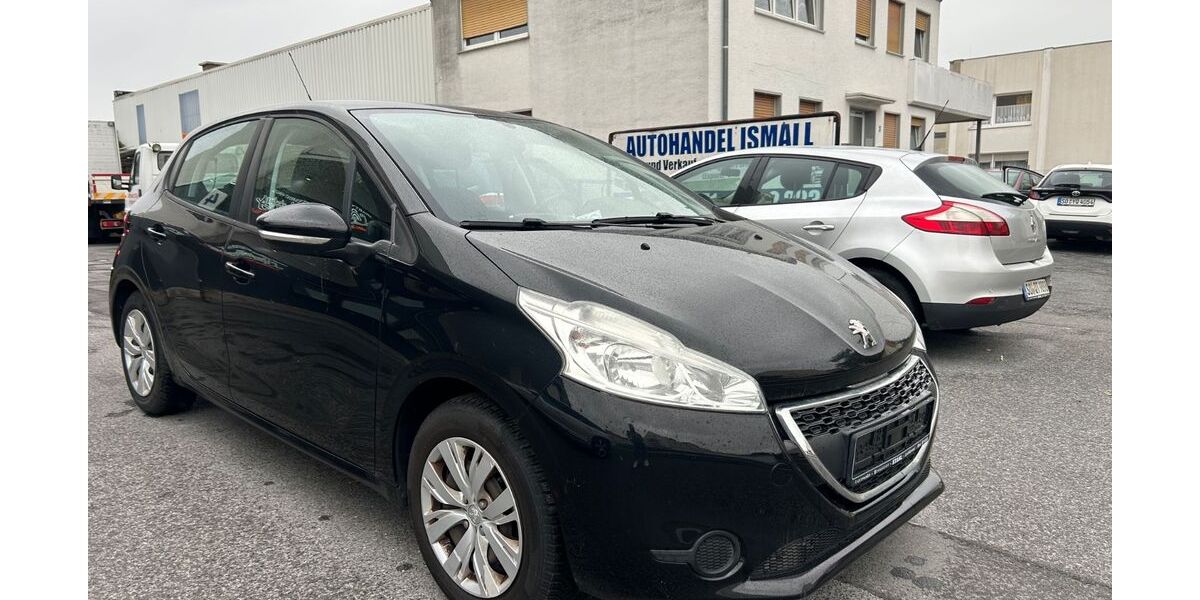 Peugeot 208 53.000 km 5.950 &euro; Soest 59494