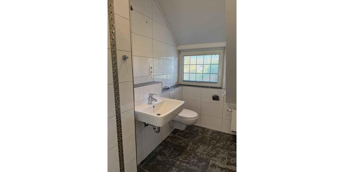 Freistehendes Einfamilienhaus mit Garten & Doppelgarage in Westtünnen! 4.5 zimmer