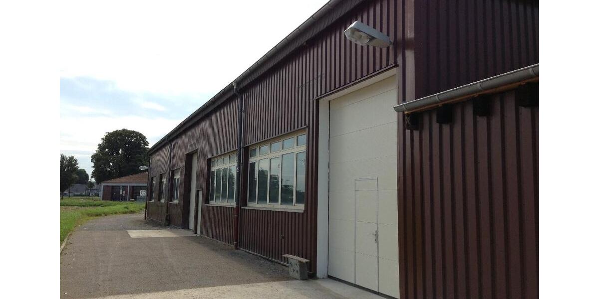 Produktions- bzw. Lagerhalle in verkehrsgünstiger Lage zimmer