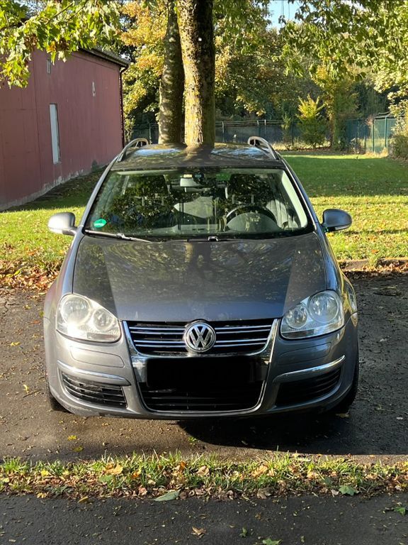 VW Golf 221.600 km 4.200 € Möhnesee 59519