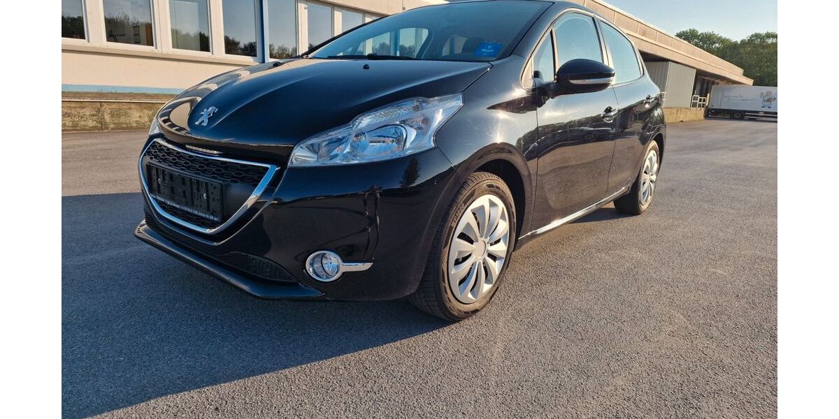 Peugeot 208 84.256 km 4.790 &euro; Soest 59494