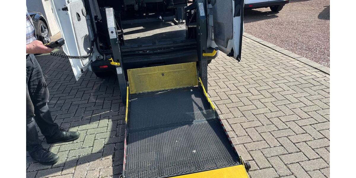 Opel Vivaro 171.546 km 5.800 € Fröndenberg 58730