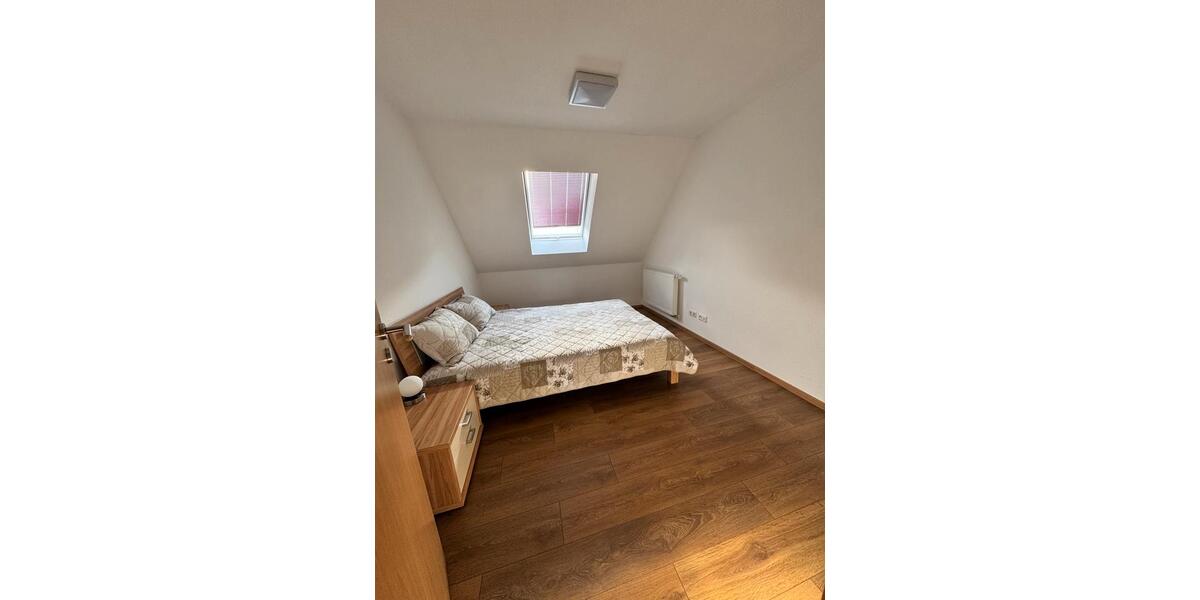 Doppelhaushälfte mit Einbauküche, Wintergarten und Garage 5 zimmer