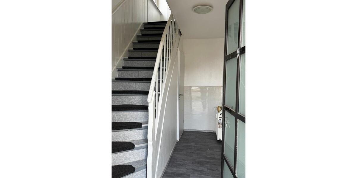 Mehrfamilienhaus, Wohnhaus Bönen - 6 Zimmer, 160 m&sup2;, 250.000&euro; | Angebot:26216231