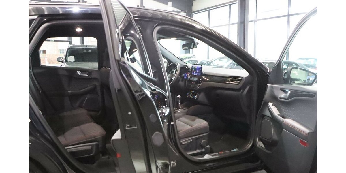 Ford Kuga 2.0 ECOBLUE STYLE ST-LINE SPORT BLACK / LED 125.000 km 17.888 &euro; Hamm 59077