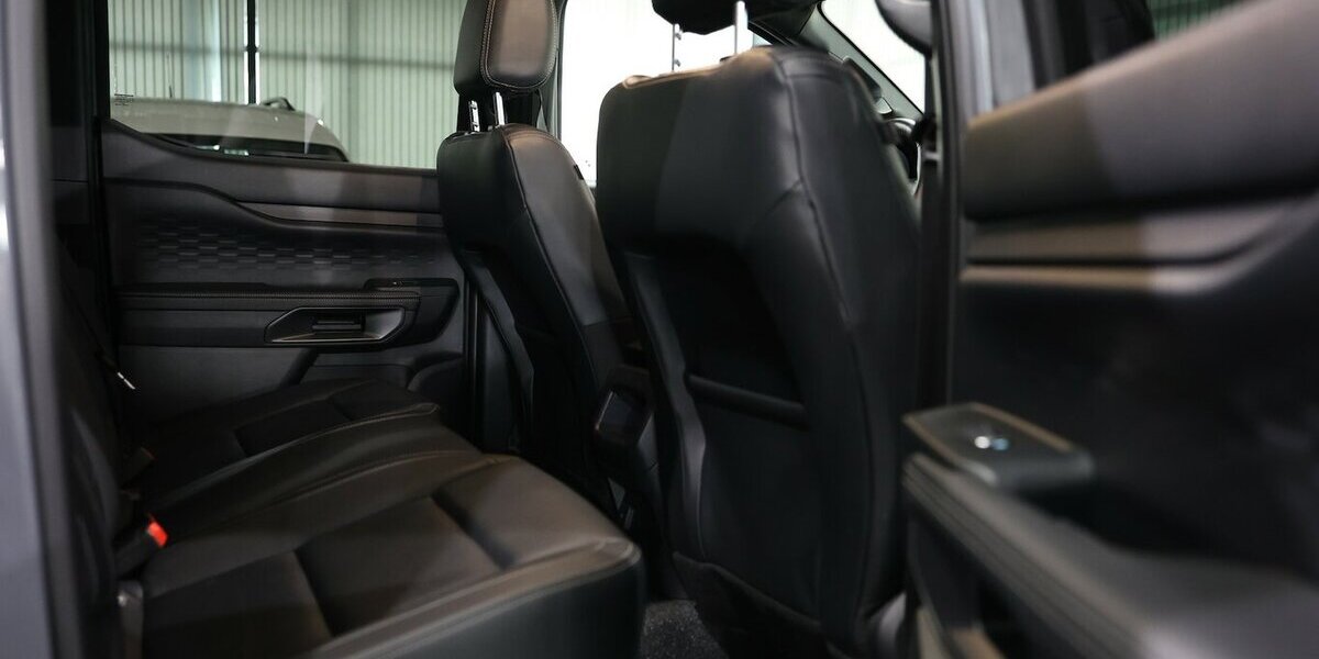 Ford Ranger 2.0 EB DK e-4WD TREMOR ROLLO,AHK,CONQUER 55.000 km 40.991 &euro; Hamm 59077