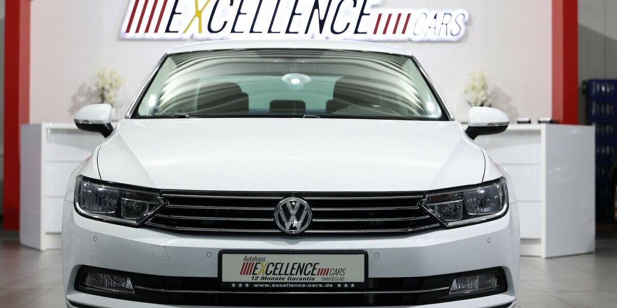 VW Passat 1.6 TDI Comfortline WHITE / MASSAGE+SHZ 176.000 km 9.999 &euro; Hamm 59077