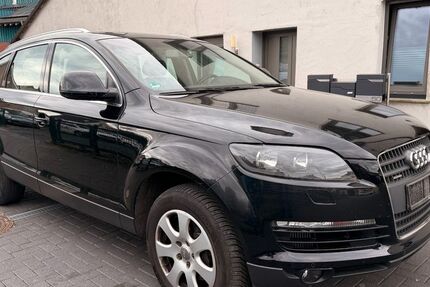 Audi Q7 290.000 km 4.900 &euro; Waltrop 45731