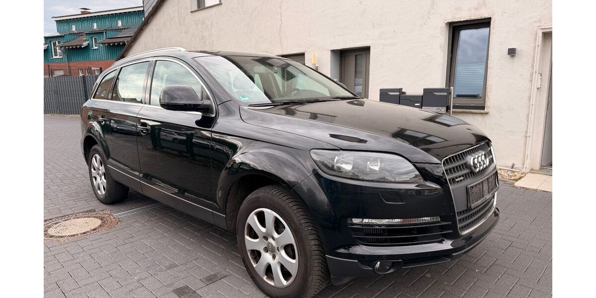 Audi Q7 290.000 km 4.900 &euro; Waltrop 45731