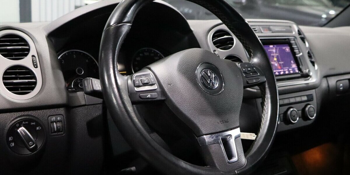 VW Tiguan 2.0 TDI LOUNGE SPORT & STYLE NAVI+KAMERA 149.000 km 13.777 &euro; Hamm 59077