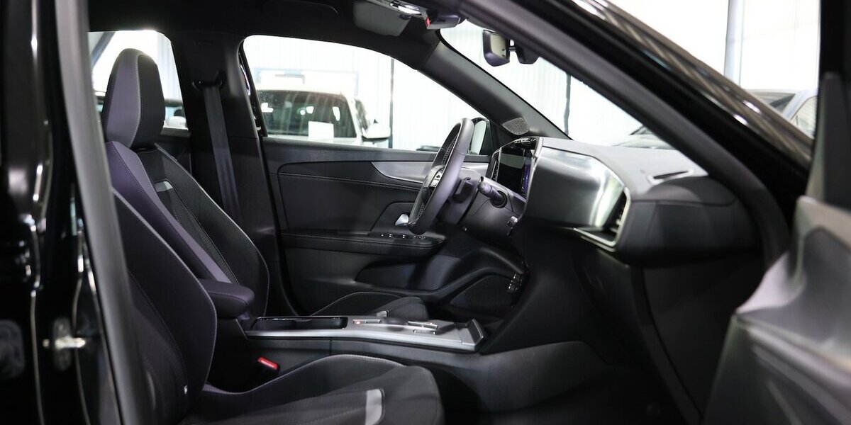 Opel Mokka 1.2 T GS-LINE SPORT TECH ALL-BLACK MATRIX 15.000 km 21.991 &euro; Hamm 59077
