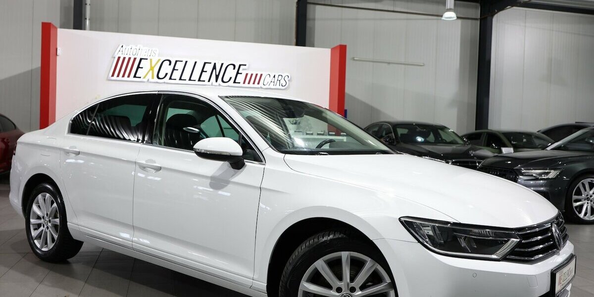 VW Passat 1.6 TDI Comfortline WHITE / MASSAGE+SHZ 176.000 km 9.999 &euro; Hamm 59077
