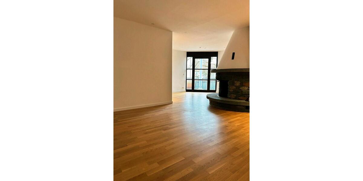 Wohnung mit Sauna, Kamin, Küche,Balkon innerh. der Wallmauer 3 zimmer