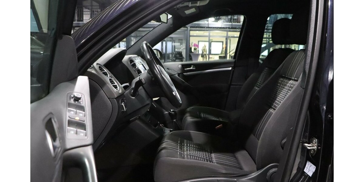 VW Tiguan 2.0 TDI LOUNGE SPORT & STYLE NAVI+KAMERA 149.000 km 13.777 &euro; Hamm 59077