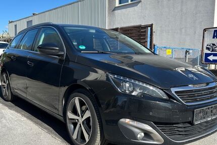 Peugeot 308 315.000 km 5.199 € Soest 59494