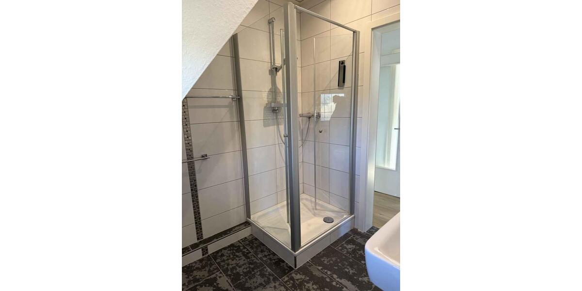 Freistehendes Einfamilienhaus mit Garten & Doppelgarage in Westtünnen! 4.5 zimmer