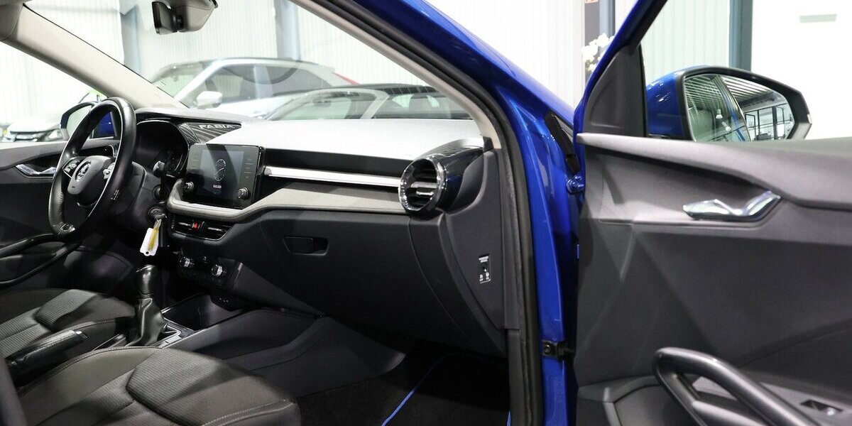 Skoda Fabia 1.0 TOUR RACE BLUE / LED / GROßES-DISPLAY 55.000 km 13.888 &euro; Hamm 59077