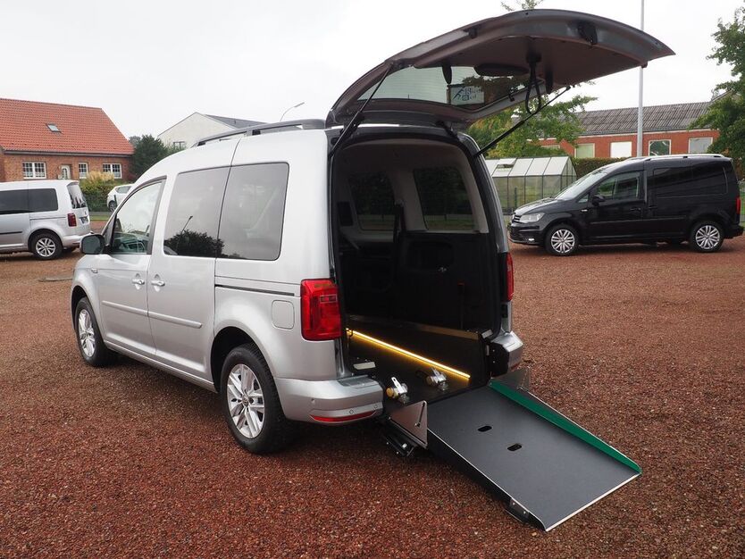VW Caddy 72.423 km 33.890 € Südkirchen 59394