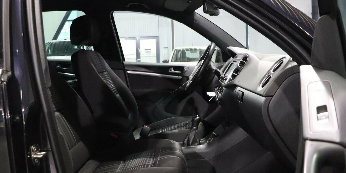 VW Tiguan 2.0 TDI LOUNGE SPORT & STYLE NAVI+KAMERA 149.000 km 13.777 &euro; Hamm 59077