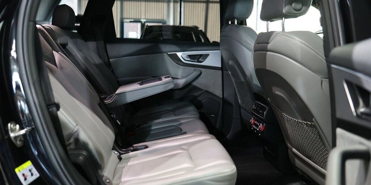 Audi Q7 3.0 TDI Q S-LINE SPORT BLACK / 7-SITZER / TOP 129.000 km 33.444 &euro; Hamm 59077