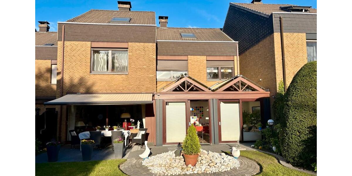 Reihenhaus Lünen - 10 Zimmer, 220 m&sup2;, 530.000&euro; | Angebot:26355228