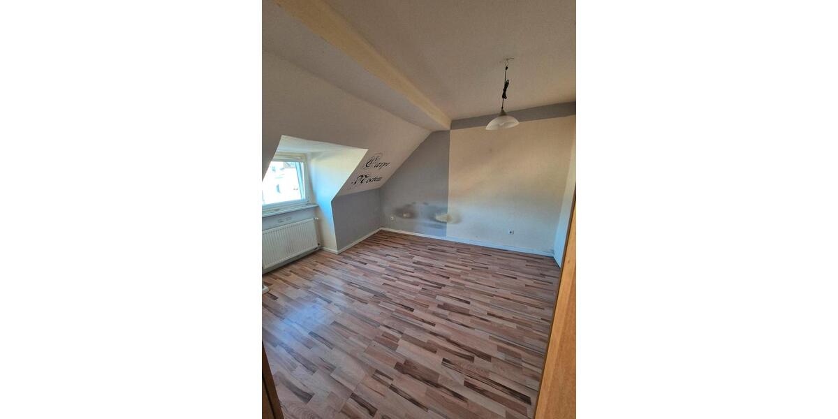 Dachgeschoßwohnung Dortmund Brackel - 3.5 Zimmer, 61 m&sup2;, 610&euro; | Angebot:26386964