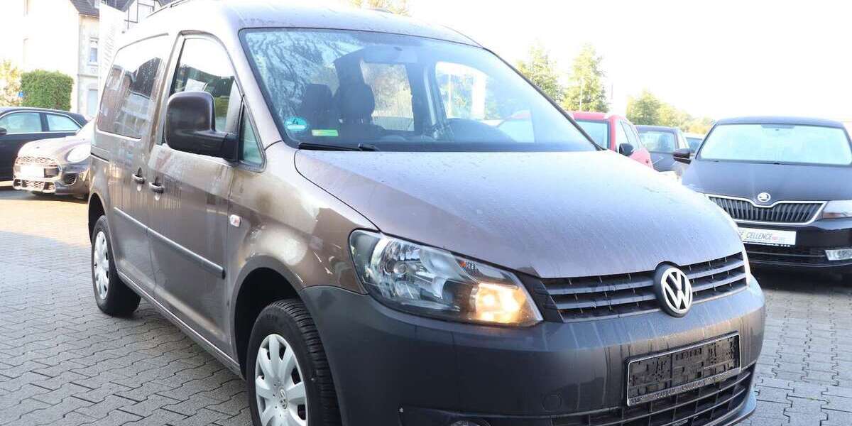 VW Caddy 236.000 km 5.102 € Hamm 59077