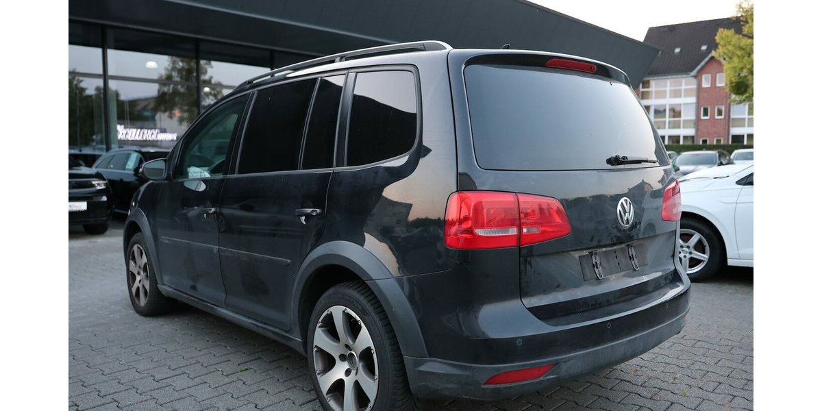 VW Touran CROSS 2.0 TDI DSG FAMILY / BI-XENON 260.000 km 5.902 &euro; Hamm 59077