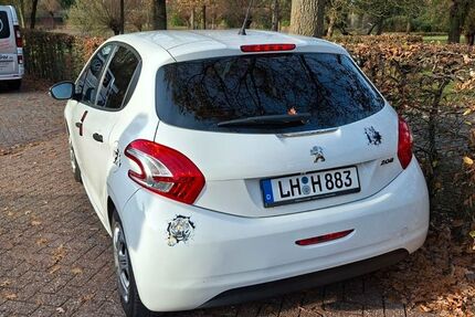 Peugeot 208 141.000 km 4.200 &euro; Ascheberg 59387