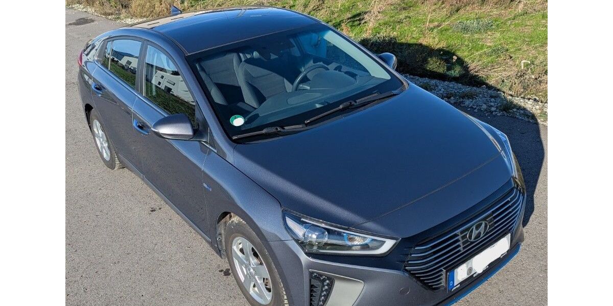 Hyundai IONIQ 129.000 km 11.000 € Soest 59494