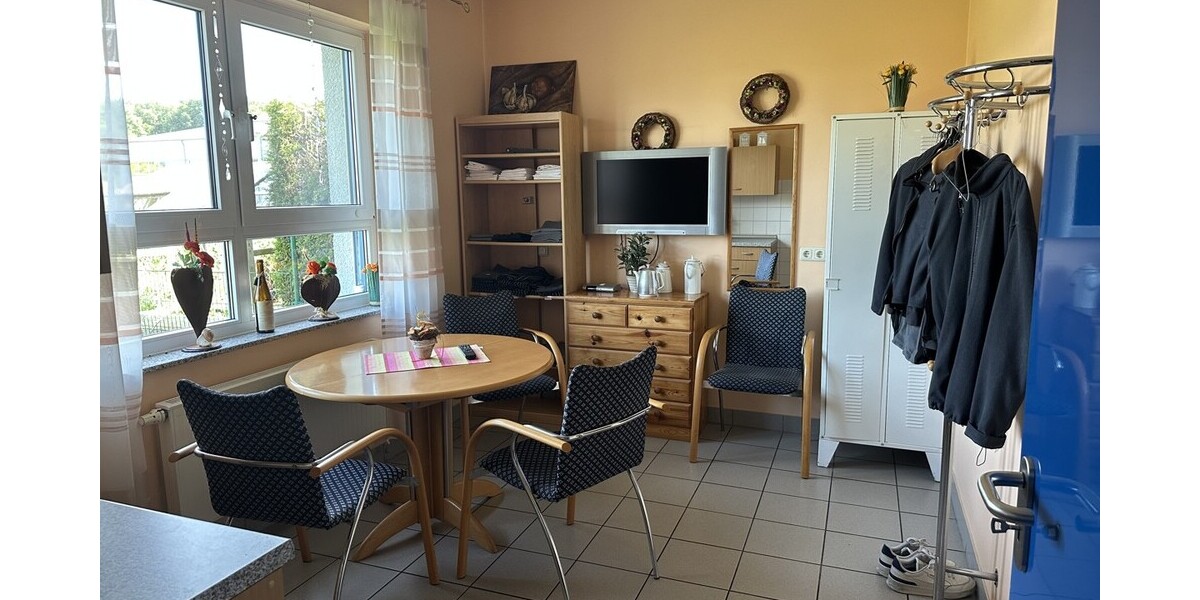 Großzügiges Wohnen und Arbeiten vereint Einfamilienwohnhaus mit Gewerbeeinheit! 10 zimmer