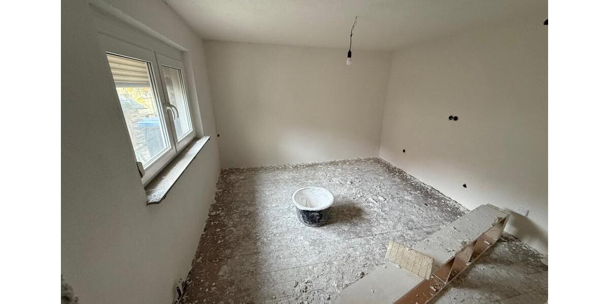 Großes Sieben-Zimmer-Reihenmittelhaus in Massivbauweise | 120 m² 7 zimmer