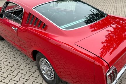 Ford Mustang 99.999 km 40.499 € Selm 59379