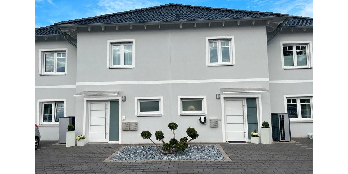 Doppelhaushälfte Bergkamen - 6 Zimmer, 140 m&sup2;, 2.500&euro; | Angebot:24679066