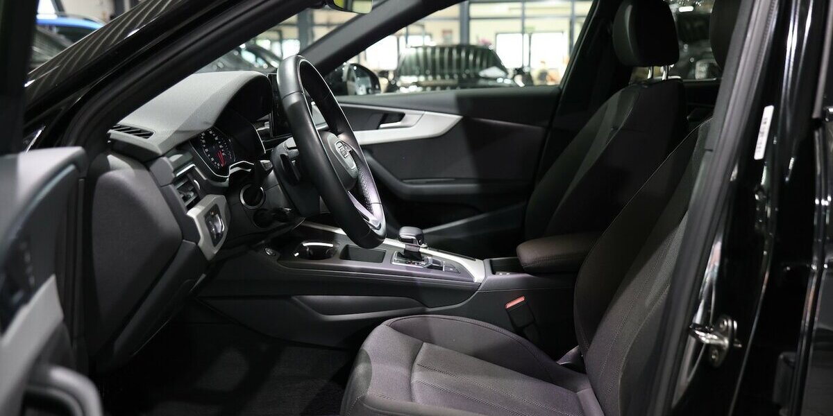 Audi A4 Avant 45 TFSI QUATTRO ADVANCED BLACK / LED / 104.000 km 25.994 &euro; Hamm 59077