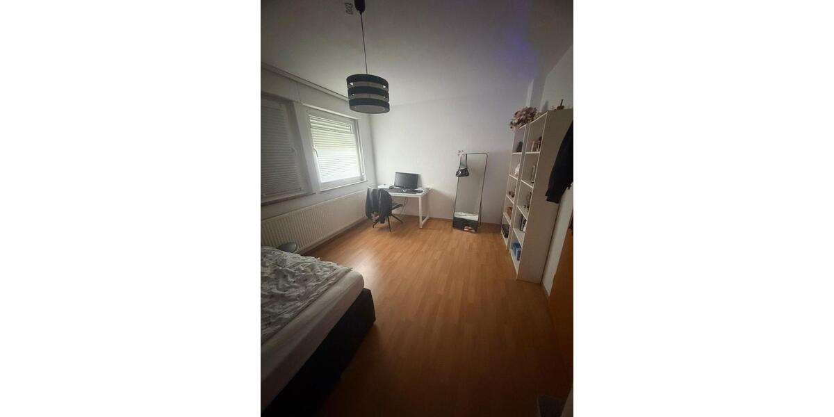 Etagenwohnung Beckum - 4 Zimmer, 140 m&sup2;, 950&euro; | Angebot:26321240