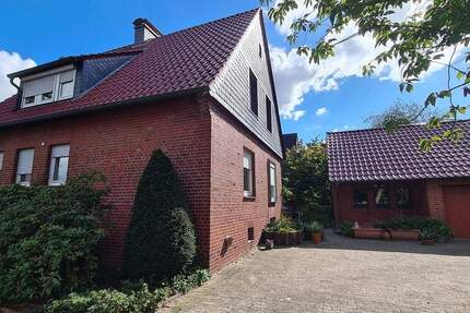 Ahlen-Vorhelm, ein freistehendes Haus mit sehr großem Grundstück, Garage und Vollkeller. 7 zimmer