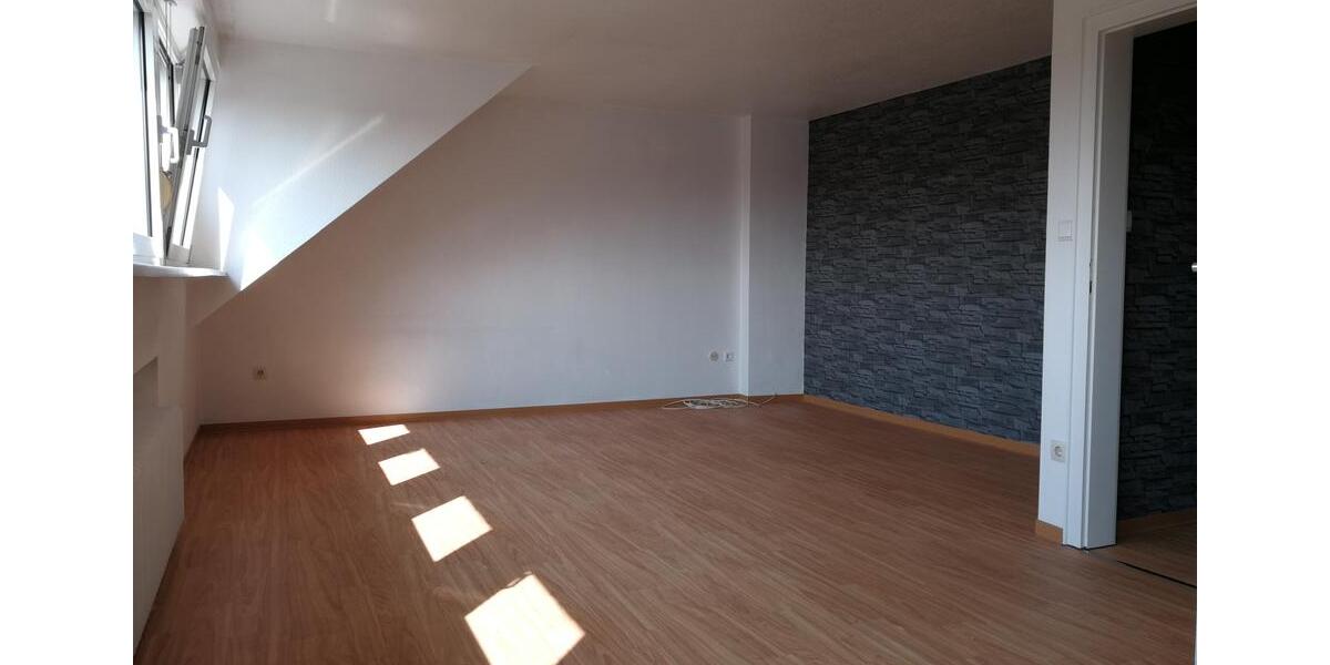 Dachgeschoßwohnung Wickede (Ruhr) - 3 Zimmer, 75 m&sup2;, 550&euro; | Angebot:26373562