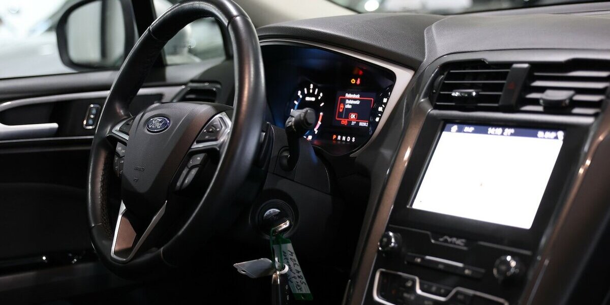 Ford Mondeo Tunier 2.0 EB BUSINESS EDITION / LED / 99.000 km 15.444 &euro; Hamm 59077