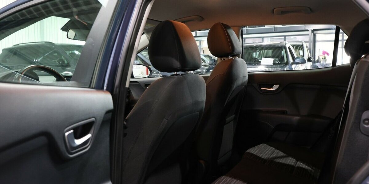 Kia Stonic 1.0 T-GDI DCT VISION AUTOMATIK / LED, AHK 30.000 km 17.991 &euro; Hamm 59077