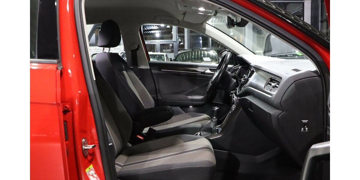 VW T-Roc 1.6 TDI STYLE / RED & BLACK / NAVI+KAMERA 100.000 km 15.888 &euro; Hamm 59077