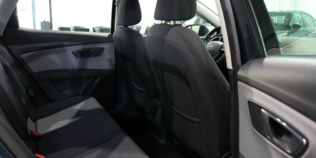 Seat Leon 1.6 TDI STYLE / NAVI-PLUS+APPLE+ANDROID 111.000 km 11.555 &euro; Hamm 59077