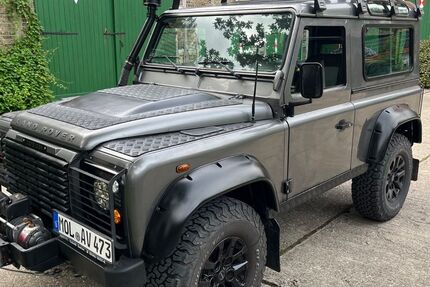 Land Rover Defender 124.900 km 36.900 &euro; Hamm 59071