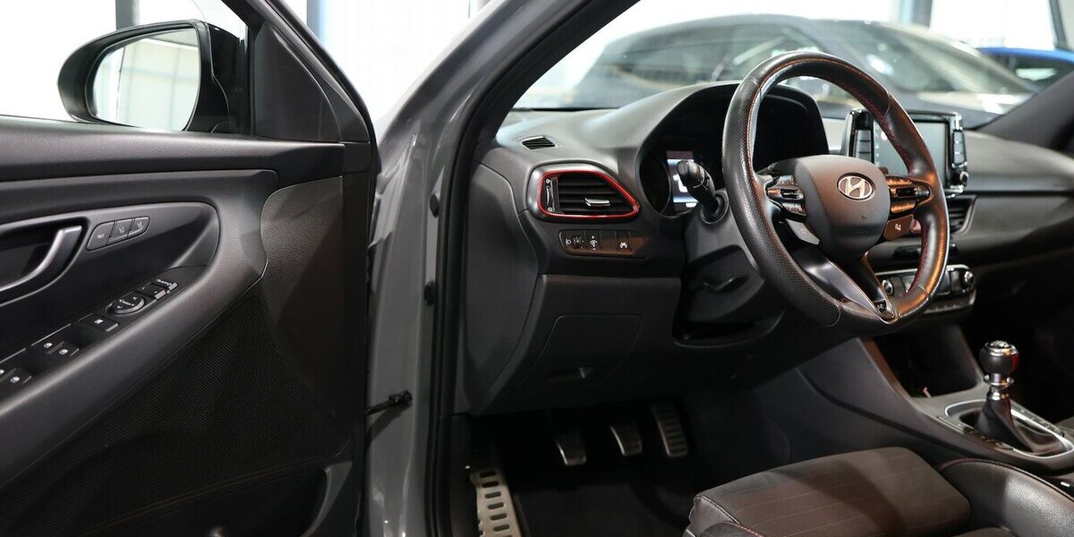 Hyundai i30 FASTBACK 2.0 T-GDI N PERFORMANCE / LED / 138.000 km 17.991 &euro; Hamm 59077