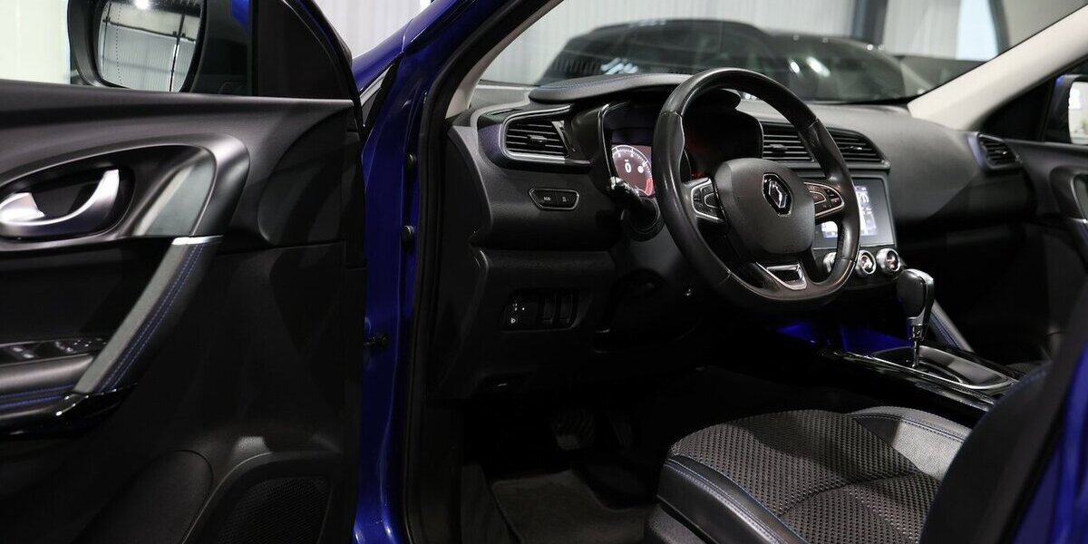 Renault Kadjar TCe 140 DELUXE / PANORAMA / LED-VISION 99.000 km 15.444 &euro; Hamm 59077