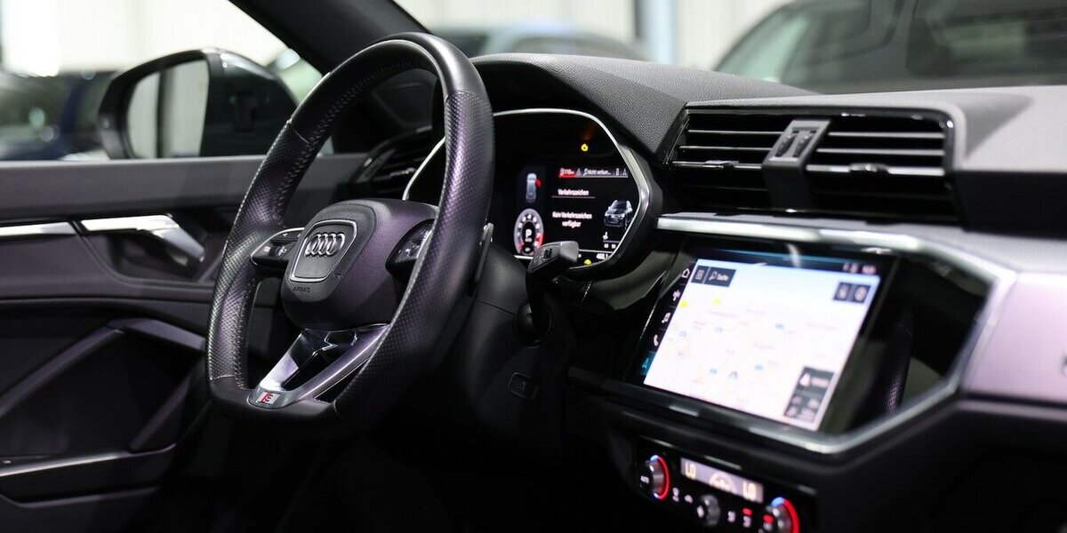 Audi Q3 45 TFSI Q S-LINE / VC / LED / SEHR SCHÖN 50.000 km 28.333 &euro; Hamm 59077