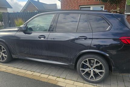 BMW X5 108.000 km 43.000 &euro; BECKUM 59269