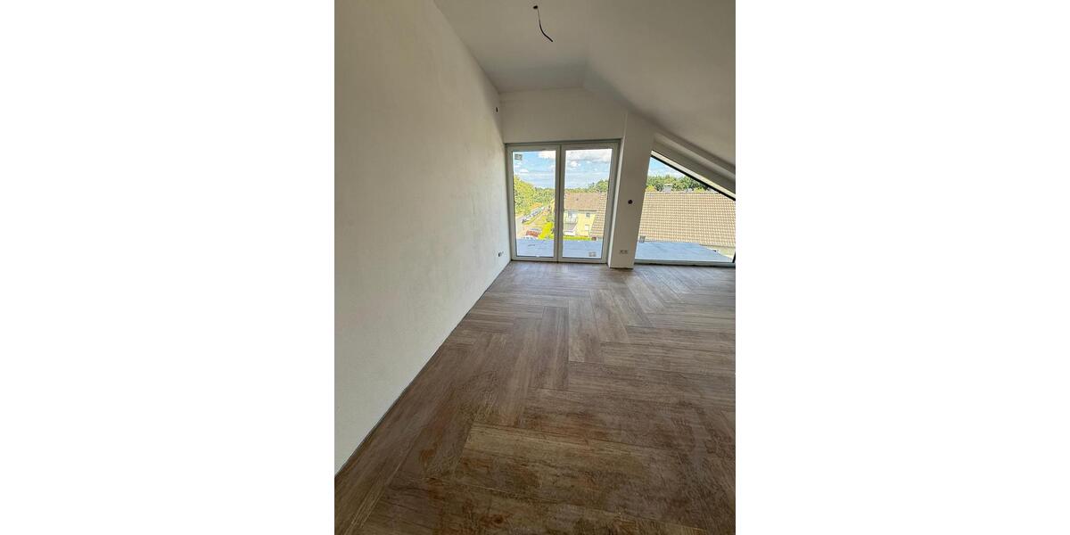 Dachgeschoßwohnung Ahlen - 4 Zimmer, 153 m&sup2;, 1.800&euro; | Angebot:24815718